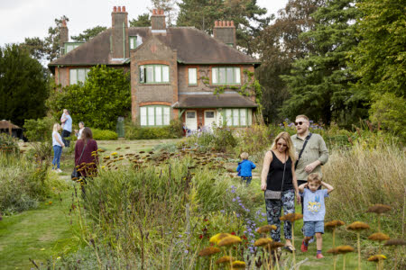 &copy;National Trust Images/Arnhel de Serra